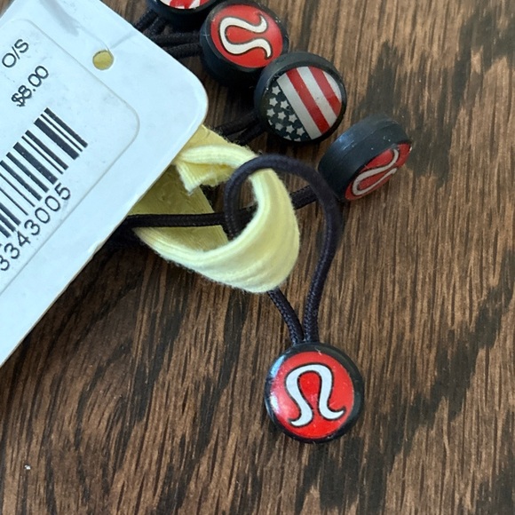 Lululemon Head Band & Pack of Hair Ties/Zipper FLAG Pulls (5) with Red Logo - Picture 5 of 8